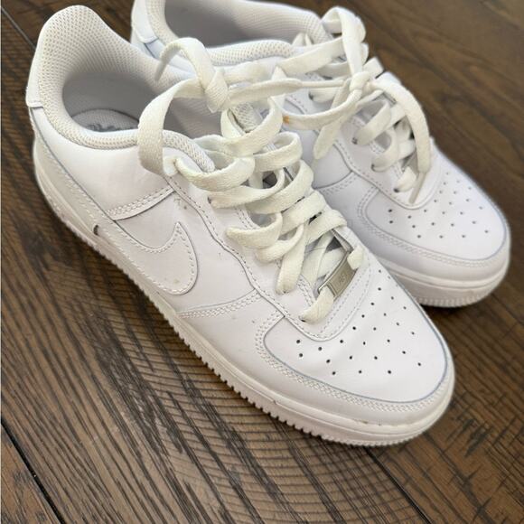 Nike Kids Classic White Sneakers - Picture 1 of 4